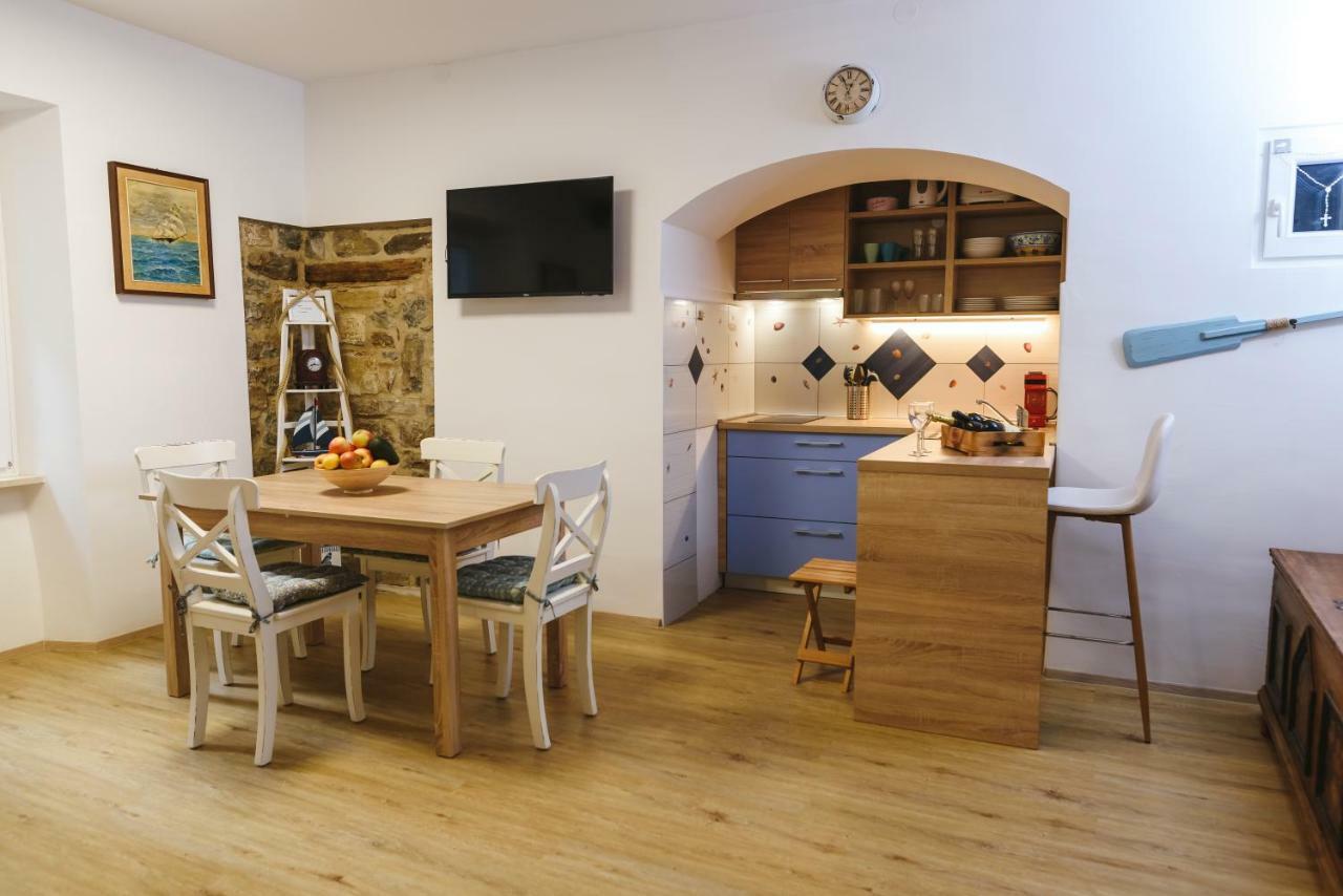 Apartment Martin פיראן מראה חיצוני תמונה